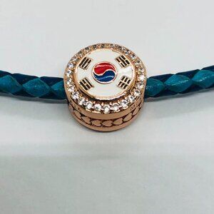 ✨✨Pandora South Korea Exclusive Country Sparkling Round Flag Charm